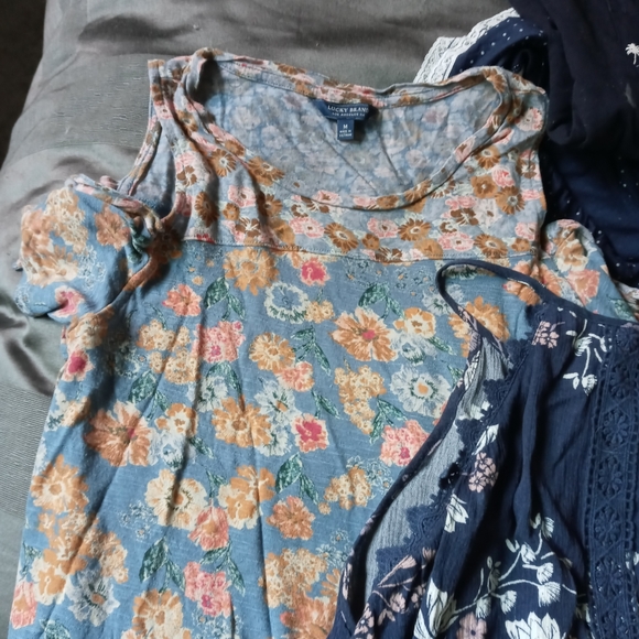 Small top bundle - Picture 6 of 6